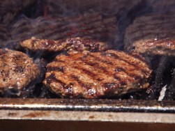 Government of Canada Encourages Safe Food Handling During BBQ Season