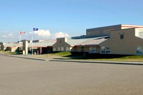 Text Threats Close School in Medicine Hat While RCMP Investigate