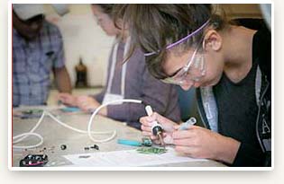 Calgary Girls Explore High-Tech Options