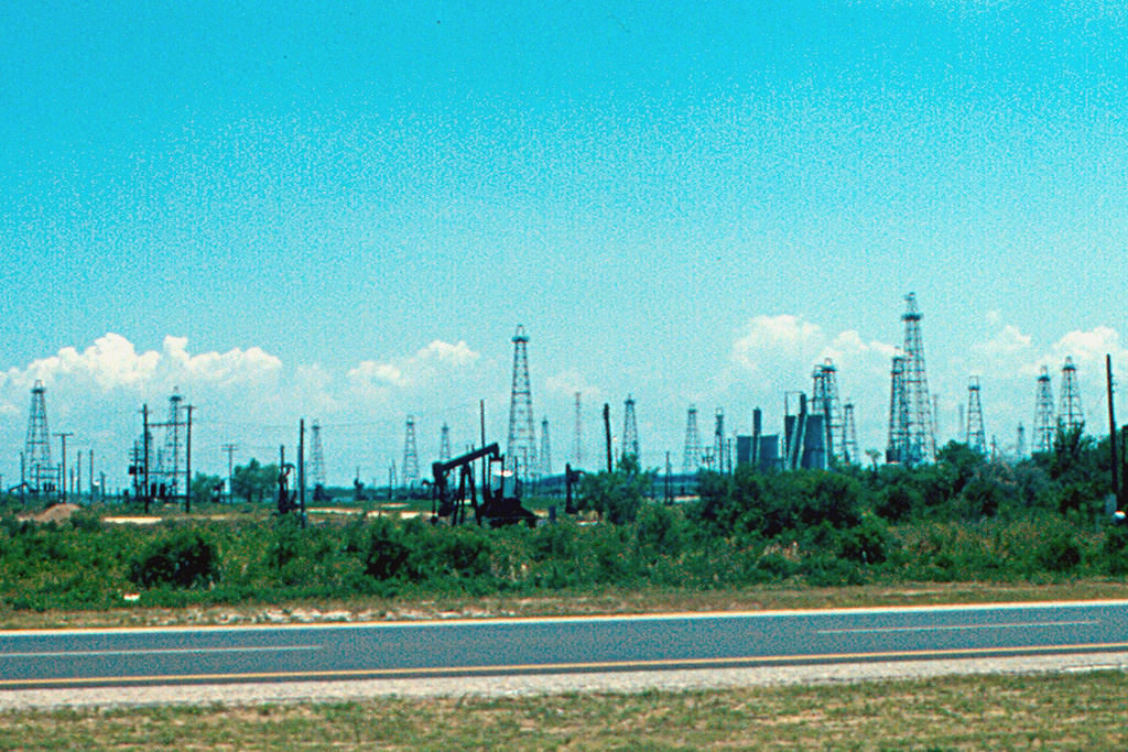 A Smart Road Map to Lower Carbon Emissions? Look to Texas, of all Places