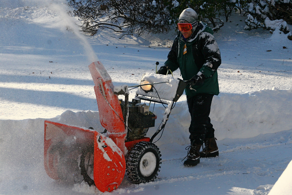 Town of High River Reminds Residents and Snow Removal Companies Not to Deposit Snow on Roadways