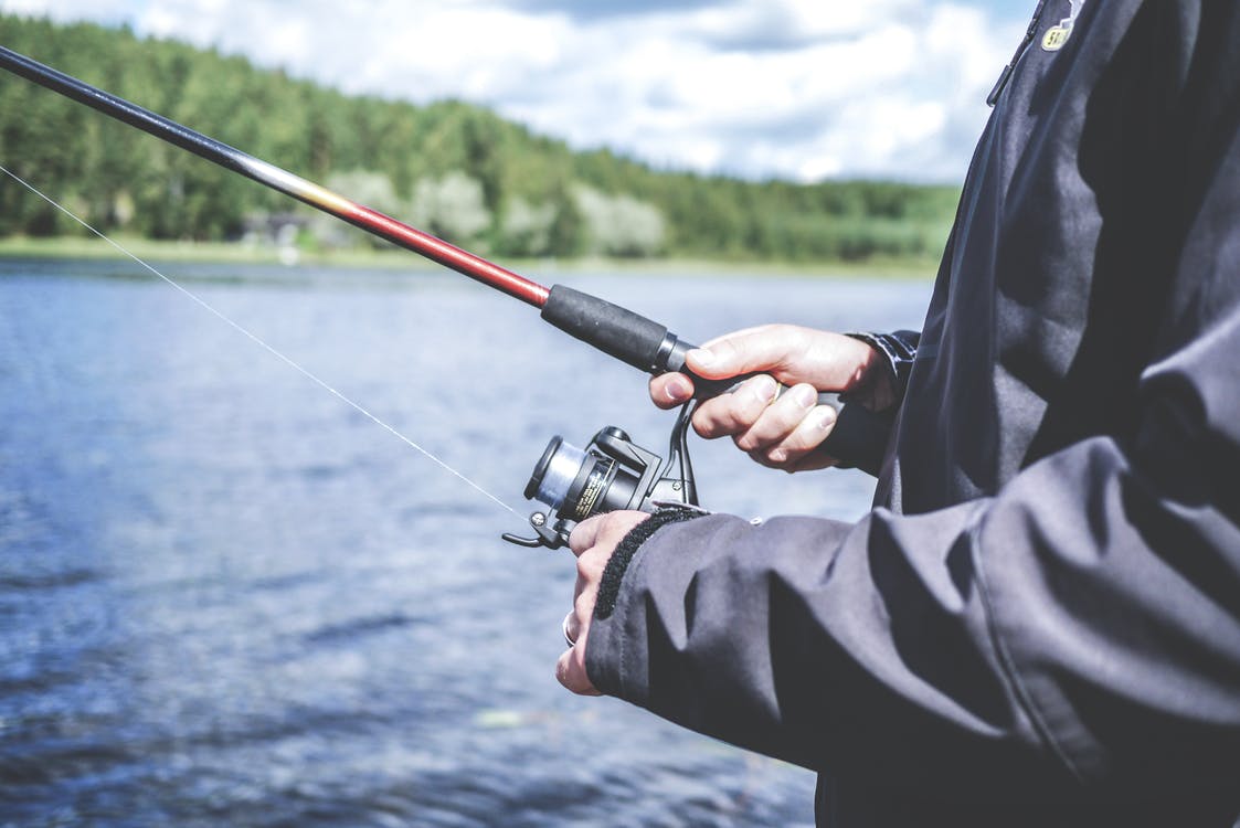 Town of High River Reminds Anglers to Clean Up Fishing Lines and Hooks