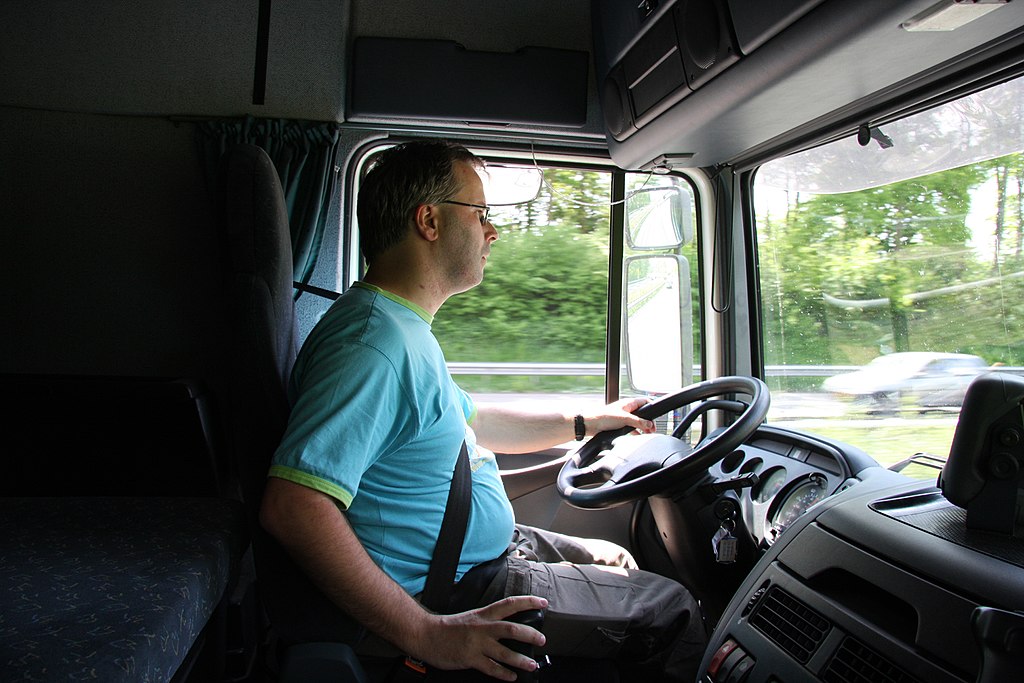 Should Truck Driving Become a Trade?