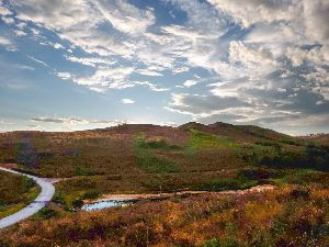 Hiking in Glenbow Ranch Provincial Park