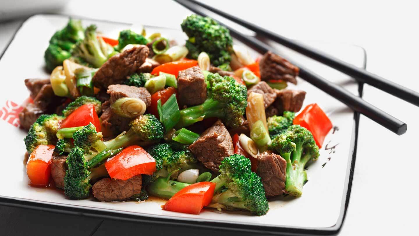 Stir-fried Broccoli, Red Peppers and Beef