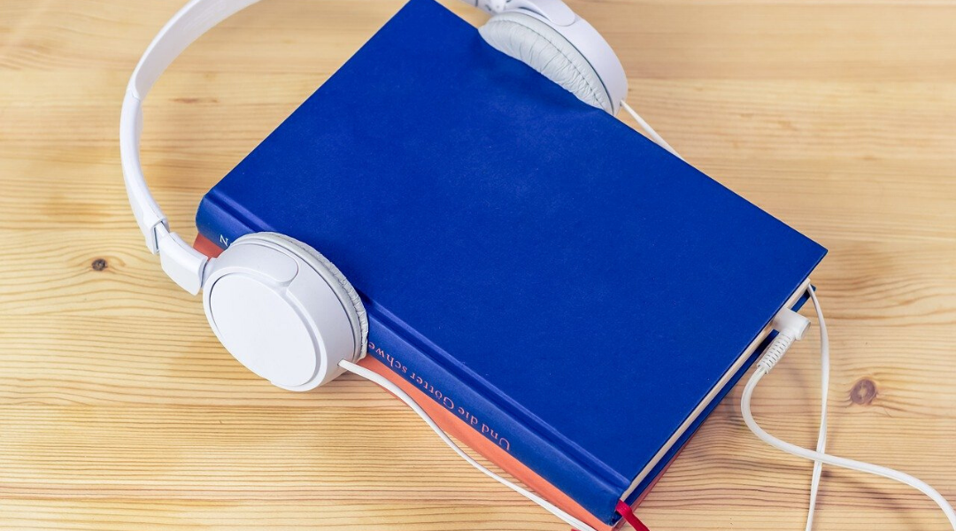 Longview Library News: Audio Books vs Physical Books