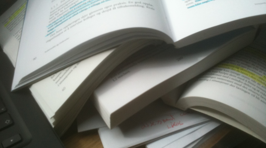 Best Paraphrasing Tool for Thesis Writing